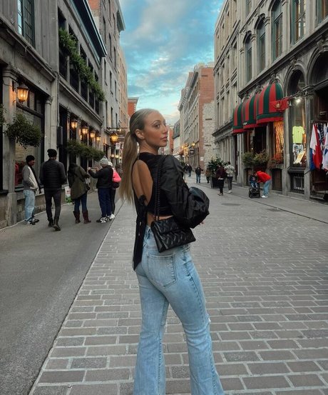 Nacktes geleaktes OnlyFans-Foto von Sabrina Romana