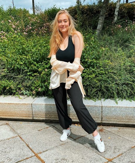 Nacktes geleaktes OnlyFans-Foto von Lotten Sheppard