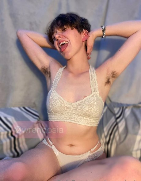 Nacktes geleaktes OnlyFans-Foto von Wrendosia