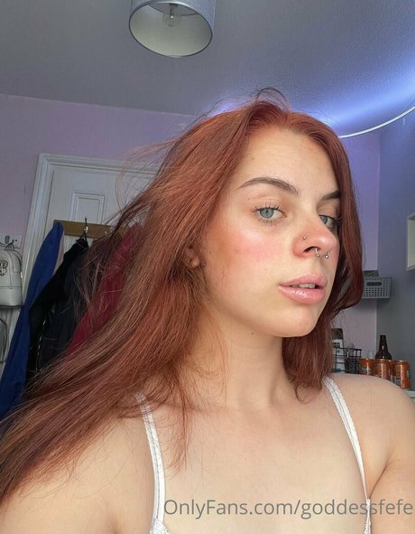 Nacktes geleaktes OnlyFans-Foto von Goddessfefe