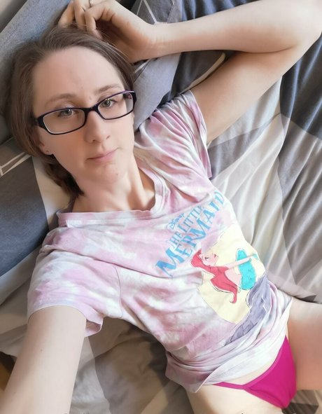 Aprilrosejonesxfree