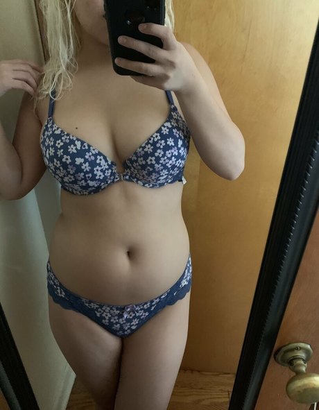 Nacktes geleaktes OnlyFans-Foto von Yourlittlefiend