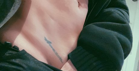 Nacktes geleaktes OnlyFans-Foto von Sandrareiche