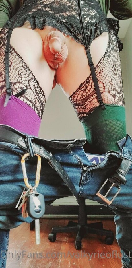Nacktes geleaktes OnlyFans-Foto von Valkyrieoflust