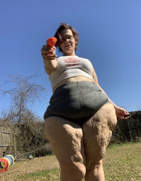 Nacktes geleaktes OnlyFans-Foto von Hourglassleigh