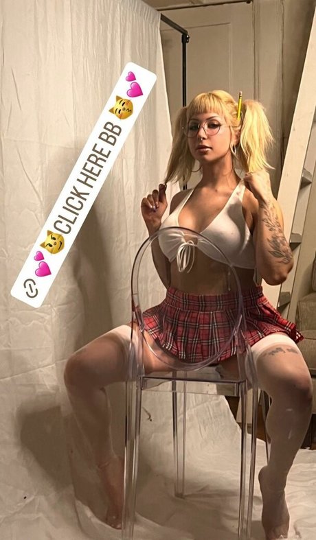 Nacktes geleaktes OnlyFans-Foto von Honeydipxxx