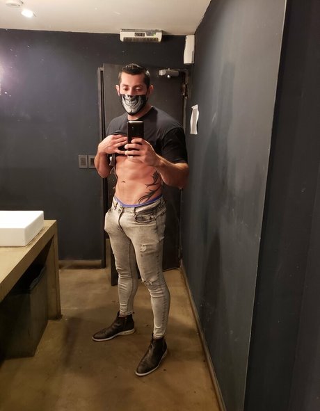 Nacktes geleaktes OnlyFans-Foto von Eliseoantoniofree
