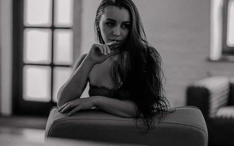 Nacktes geleaktes OnlyFans-Foto von Annesamanta