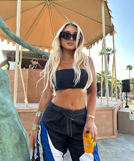Nacktes geleaktes OnlyFans-Foto von Camaryn Swanson
