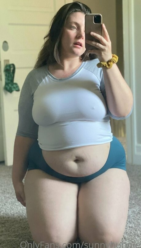 Nacktes geleaktes OnlyFans-Foto von Sunnyhunnie