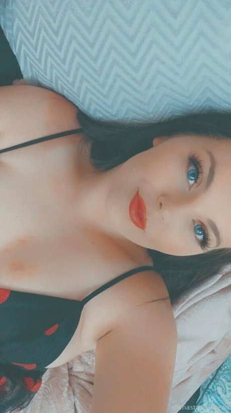 Nacktes geleaktes OnlyFans-Foto von Anastasialoveau
