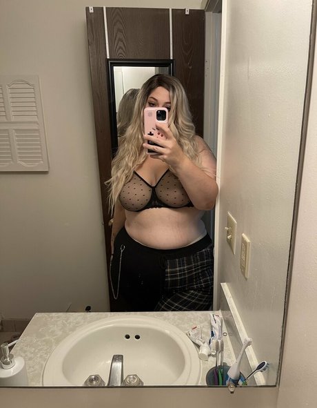 Nacktes geleaktes OnlyFans-Foto von Bbwtarah