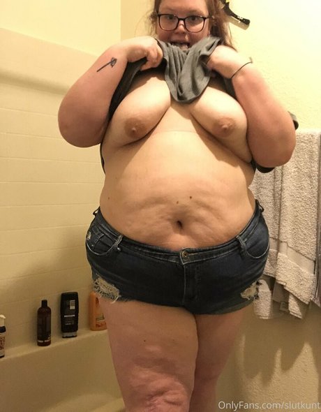 Nacktes geleaktes OnlyFans-Foto von Slutkunt