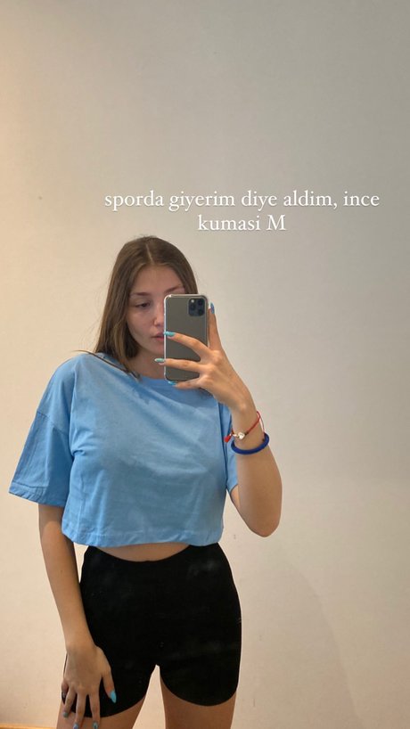Nacktes geleaktes OnlyFans-Foto von Ilayda Akdogan