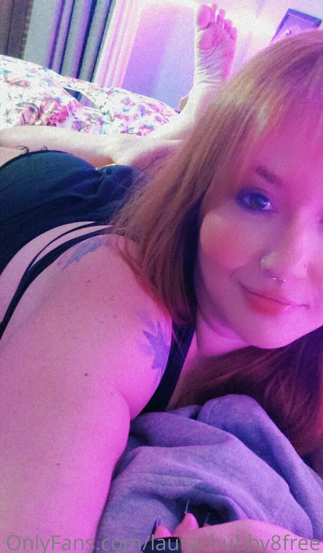 Nacktes geleaktes OnlyFans-Foto von Laurachubby8free