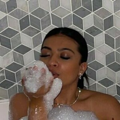 Nacktes geleaktes OnlyFans-Foto von Hatidza Demirovic