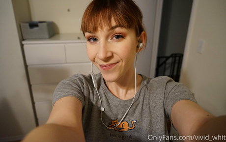 Vivid_Whit