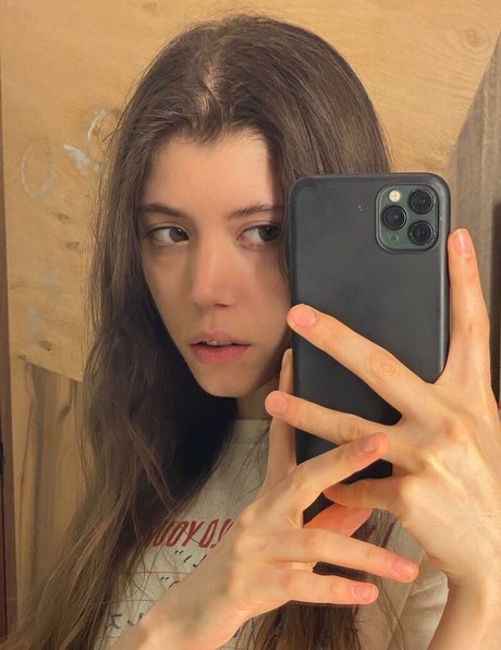 Nacktes geleaktes OnlyFans-Foto von Claraneko