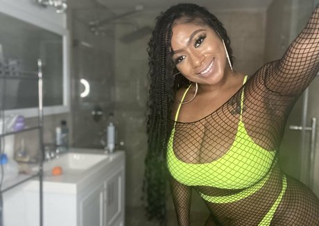 Therealchanellealicia