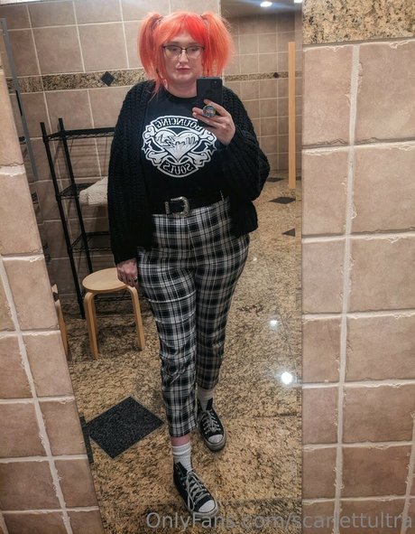 Nacktes geleaktes OnlyFans-Foto von Scarlettultra