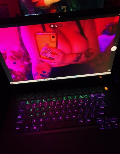 Nacktes geleaktes OnlyFans-Foto von Bountyhuntforjabbahutt