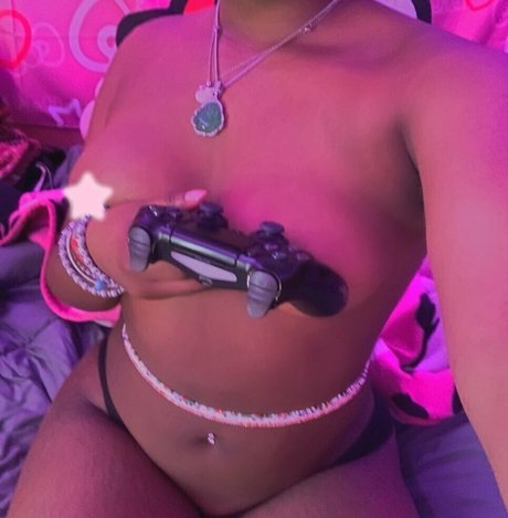 Nacktes geleaktes OnlyFans-Foto von Softiebunz