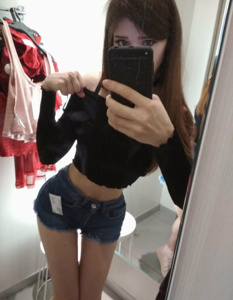 Nacktes geleaktes OnlyFans-Foto von Ninelbordel