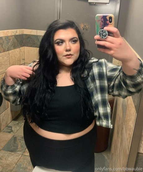 Nacktes geleaktes OnlyFans-Foto von Bbwaubie