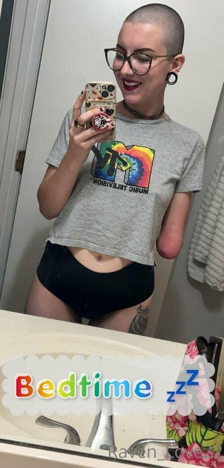 Nacktes geleaktes OnlyFans-Foto von Ravenlove22