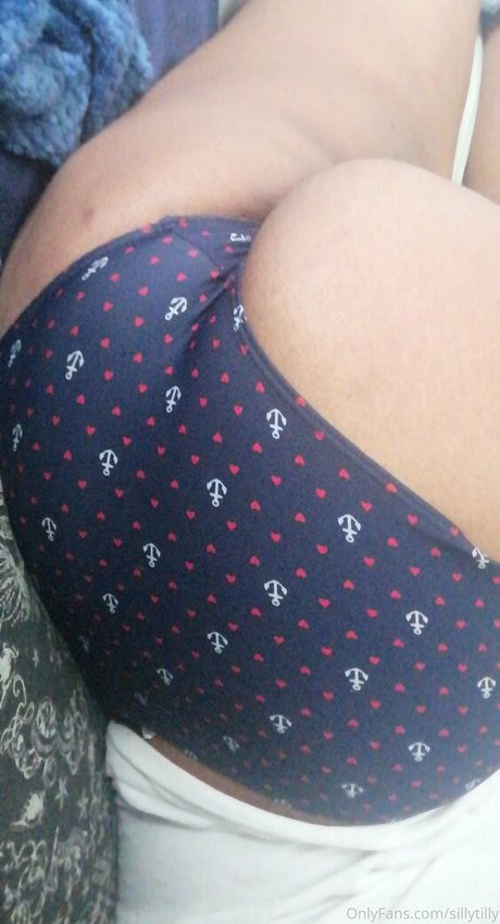Nacktes geleaktes OnlyFans-Foto von Sillytilly