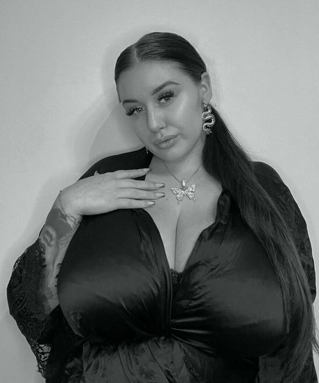 Nacktes geleaktes OnlyFans-Foto von Geheimnisxx