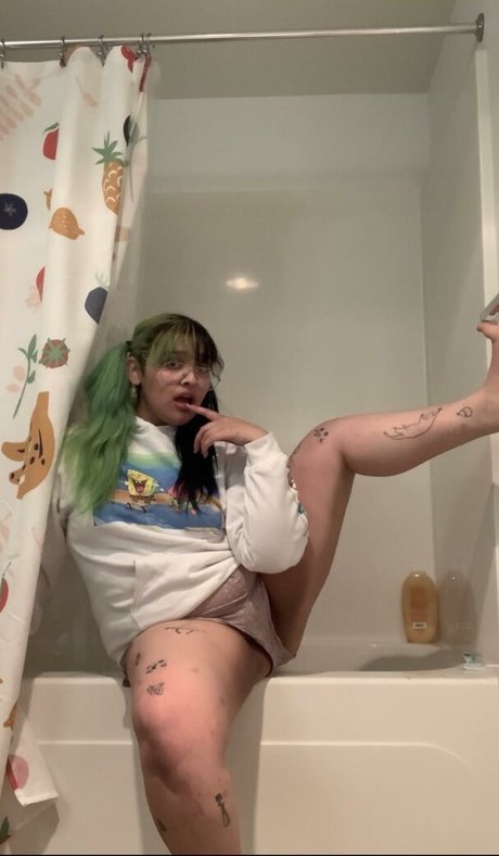 Nacktes geleaktes OnlyFans-Foto von Pinkplague