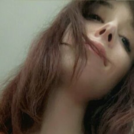 Nacktes geleaktes OnlyFans-Foto von Emilia