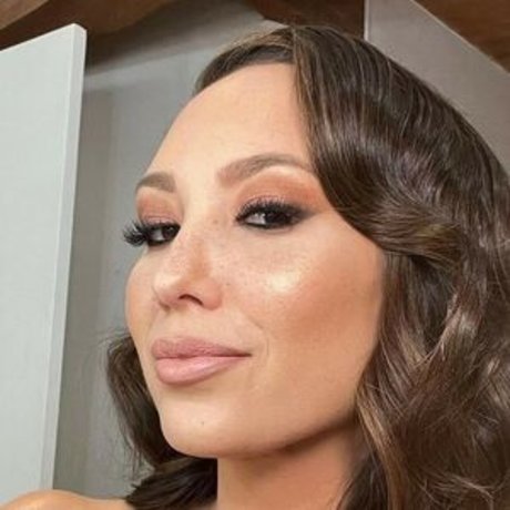 Nacktes geleaktes OnlyFans-Foto von Cheryl Burke