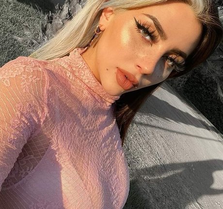 Nacktes geleaktes OnlyFans-Foto von Vai Monroe