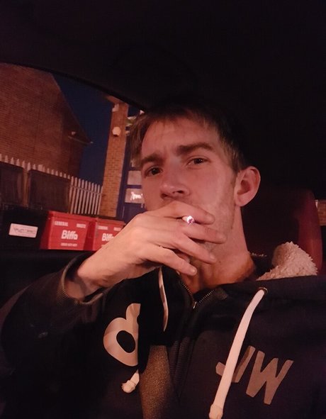 Nacktes geleaktes OnlyFans-Foto von Dannydxxx