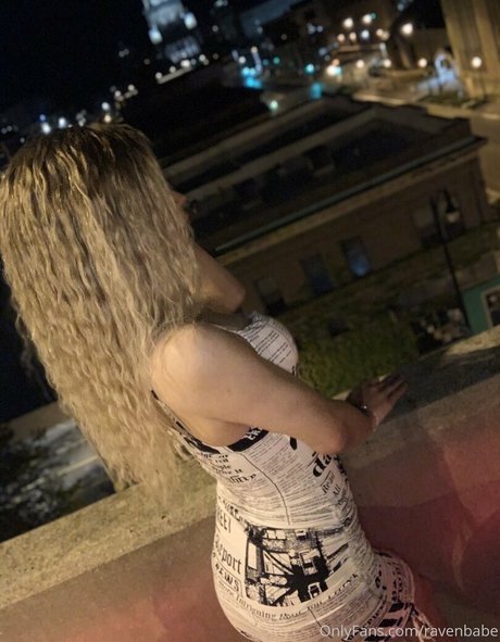 Nacktes geleaktes OnlyFans-Foto von Ravenbabe