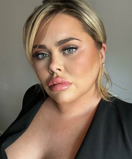 Nacktes geleaktes OnlyFans-Foto von Susannah Elizabeth