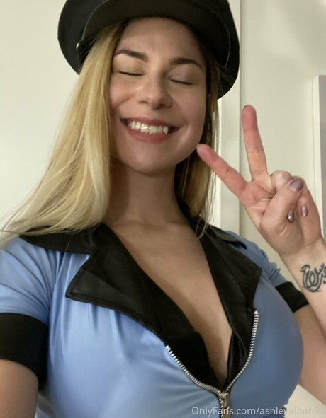 Nacktes geleaktes OnlyFans-Foto von Ashleyalban94