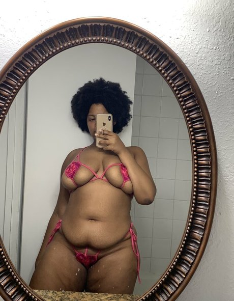 Nacktes geleaktes OnlyFans-Foto von Payislamoon