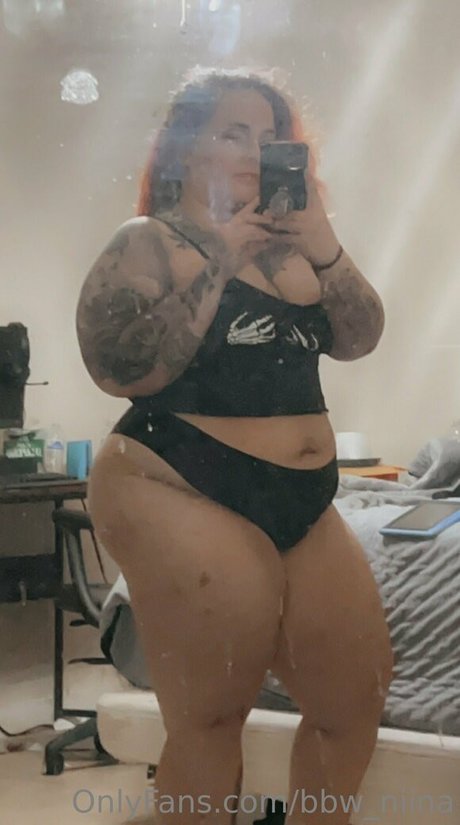 Nacktes geleaktes OnlyFans-Foto von Bbwniina