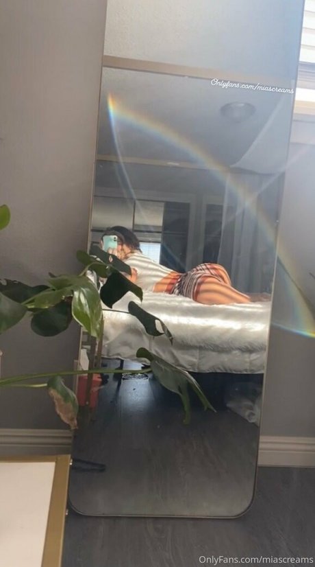 Nacktes geleaktes OnlyFans-Foto von Miascreams