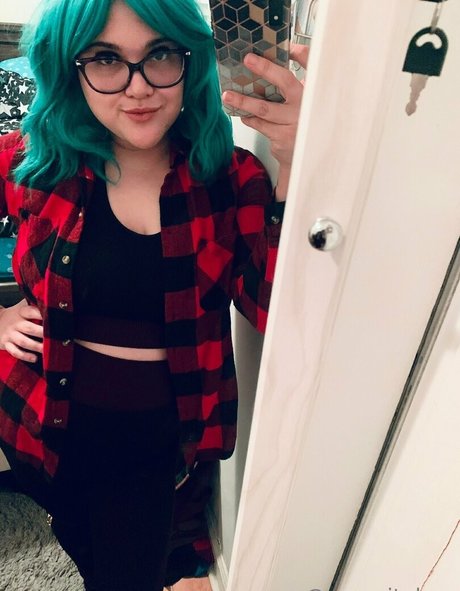 Nacktes geleaktes OnlyFans-Foto von Serenitaboo