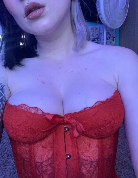 Nacktes geleaktes OnlyFans-Foto von Succubusitt