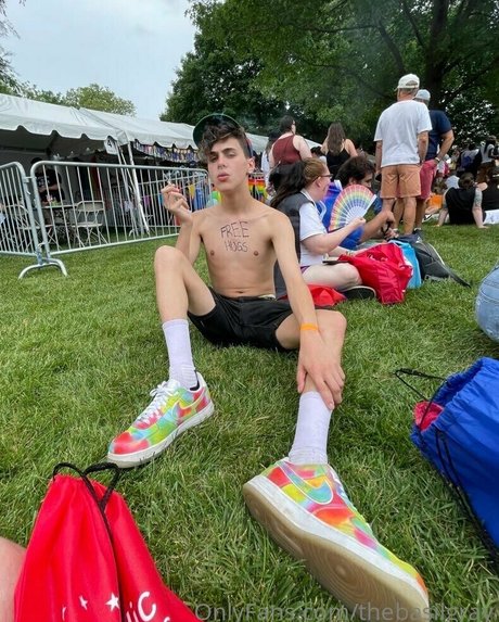 Nacktes geleaktes OnlyFans-Foto von Thebasilgray