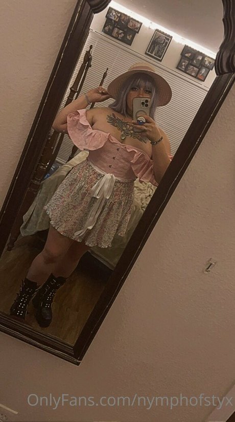 Nacktes geleaktes OnlyFans-Foto von Nymphofstyx