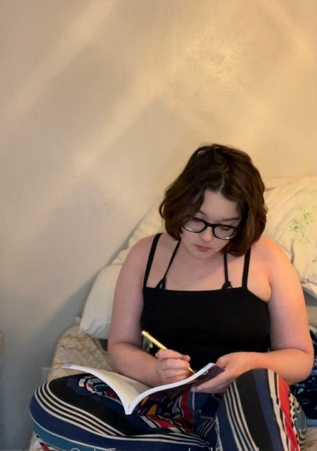 Nacktes geleaktes OnlyFans-Foto von Selfcarebrooke