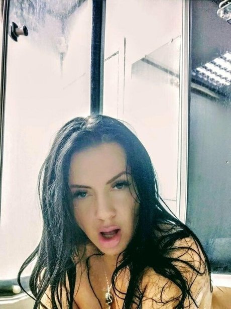 Nacktes geleaktes OnlyFans-Foto von Alenanikitina