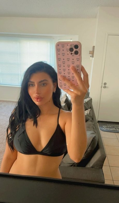 Nacktes geleaktes OnlyFans-Foto von Spvnishmami