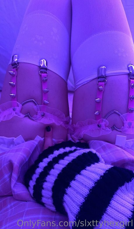 Nacktes geleaktes OnlyFans-Foto von Downbadcracker